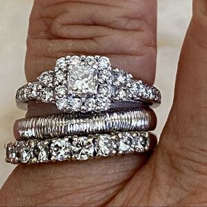 14K Diamond 1.08 Carats Princess Cut Halo Style Engagement Ring - NEW